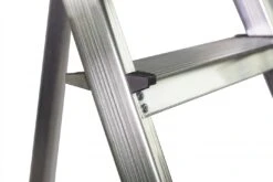 Huishoudstrap 5 Treden -Tuingereedschaps Winkel 42471me dsc 3059 vrijstaand gecomprimeerd